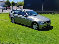 Bild des Angebotes BMW 320 320d DPF Touring Aut.