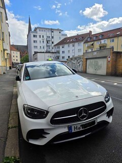 Bild des Angebotes Mercedes-Benz E 220 d 4Matic 9G-TRONIC AMG Line