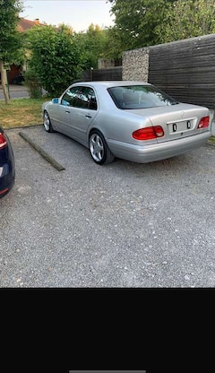 Bild des Angebotes Mercedes-Benz E 280 4-Matic Avantgarde