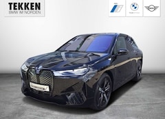 Bild des Angebotes BMW iX xDrive40 Sportpaket AHK/ACC/Panorama/HarmanKardon