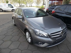Bild des Angebotes Mercedes-Benz A 180 BlueEfficiency Teilleder Navi PARK ASSIST
