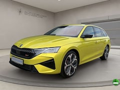 Bild des Angebotes Skoda Octavia Octavia Combi 2.0 TSI RS DSG*DCC*HUD*SHZ 4x*bWSS