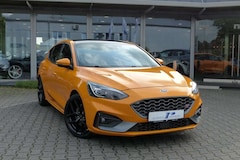 Bild des Angebotes Ford Focus Lim. ST 2.3 Schiebed. Recaro Navi B&O