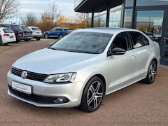 Bild des Angebotes VW Jetta VI Match *NAVI*Bi-Xenon*PDC*Freisprech*DSG