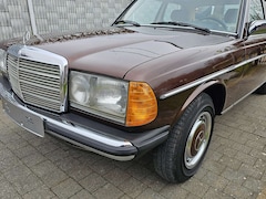 Bild des Angebotes Mercedes-Benz 240 240 D