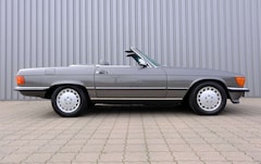Mercedes-Benz SL 560 R107 / restauriert von Mercedes/Lieferung