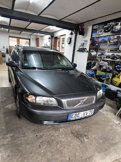 Bild des Angebotes Volvo V70 2.4T Premium