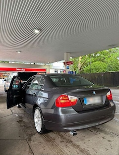 Bild des Angebotes BMW 318 318i E90