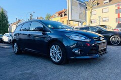Bild des Angebotes Ford Focus 1.0 EcoBoost Titanium Navi Temp PDC SH AHK