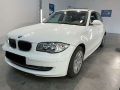Bild des Angebotes BMW 118 i *AUT*LEDER*NAVI*PDC **NUR 46.172 km**