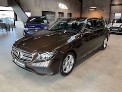 Bild des Angebotes Mercedes-Benz E 200 d T Avantgarde LED Navi Kamera Teilleder
