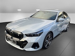 Bild des Angebotes BMW i5 eDrive40