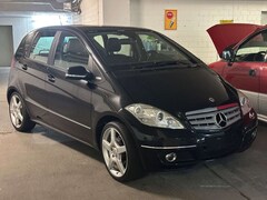 Bild des Angebotes Mercedes-Benz A 200 SportPaket AMG