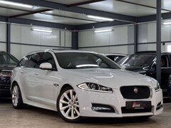Bild des Angebotes Jaguar XF Sportbrake 2.2 Diesel MERIDIAN*SDACH*MEMO*ACC