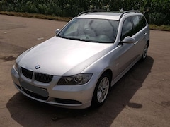 Bild des Angebotes BMW 325 325i Touring Aut.
