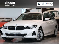 Bild des Angebotes BMW 320 e xDrive Tour. Driv Ass RFK HUD ACC HIFI