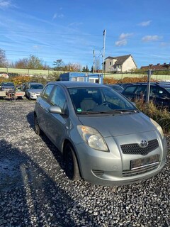 Bild des Angebotes Toyota Yaris Sol