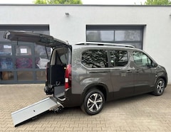 Bild des Angebotes Peugeot Rifter L2 GT-Line Automatik*Navi*Cam* Rollstuhlrampe 5+1