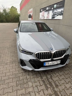 Bild des Angebotes BMW i5 eDrive40