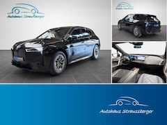 Bild des Angebotes BMW iX 50 xDrive ACC LASER PANO 4Z H/K QI HuD LrHz