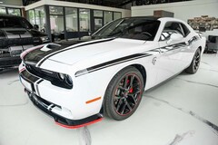 Bild des Angebotes Dodge Challenger 5,7 R/T HEMI NAV ALPINE KAMERA LED