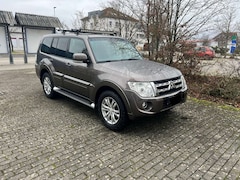 Bild des Angebotes Mitsubishi Pajero 3.2 DI-D Intense (5-trg.)