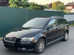 Bild des Angebotes Volvo V50 1.8 Momentum-KLIMA-AHK-SCHIEBEDACH