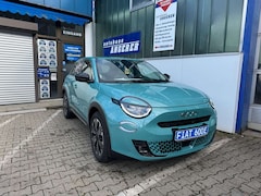 Bild des Angebotes Fiat 600 e La Prima, Navi,LED,ACC,Massage,LAGERND