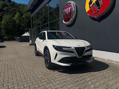 Alfa Romeo Junior Ibrida 1.2MHEV Speciale+TECH-PAKET+MATRIX
