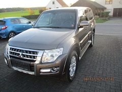 Bild des Angebotes Mitsubishi Pajero Pajero Diesel 5-Türer 3.2 DI-D Automatik Plus