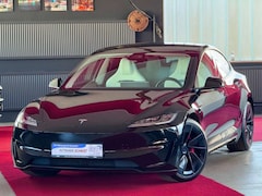 Tesla Model 3 Facelift Performance Dual AWD Steuer