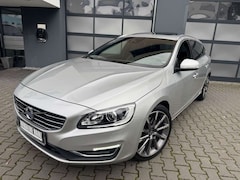 Bild des Angebotes Volvo V60 Kombi Summum AWD