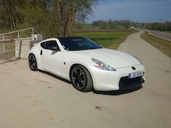 Bild des Angebotes Nissan 370Z 370 Z Coupe Aut. Pack 3,7l Navi, Kamera, BOSE Audio, NAP AGA, Carbon- Optik- Kit