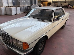 Bild des Angebotes Mercedes-Benz 230 ce