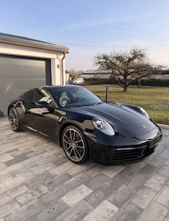Porsche 992 Carrera