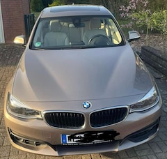 Bild des Angebotes BMW 320 320i Aut. Advantage