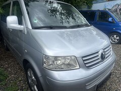 Bild des Angebotes VW T5 Multivan Highline 2,5TDI 174 PS STANDHEIZUNG NAVI KLIMA ALU