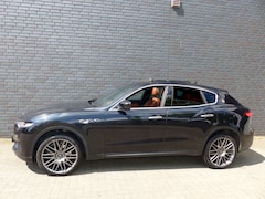 Bild des Angebotes Maserati Levante 3.0 V6 Pano/Kamera/Harman/21Zoll/Navi