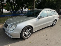 Bild des Angebotes Mercedes-Benz E 500 4MATIC T AVANTGARDE Navi Leder HU 12.2025