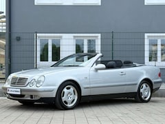 Bild des Angebotes Mercedes-Benz CLK 320 ELEGANCE/Automatik/Klima/PDC/1 Hand /TOP