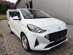 Bild des Angebotes Hyundai i10 1.2 84 PS Klimaautomatik 1 Hand unfallfrei