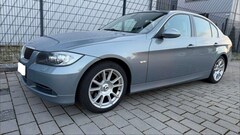 Bild des Angebotes BMW 330 DIESEL 231PS TÜV,BI-XENON,SCHIEBEDACH,KLIMA
