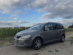 Bild des Angebotes VW Touran VW TOURAN TSI ! 7-Sitzer ! Sehr gepflegt