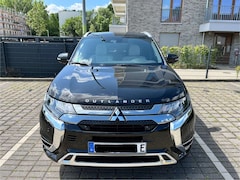 Bild des Angebotes Mitsubishi Outlander 2.4 4WD Plug-In Hybrid Top
