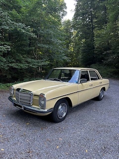Bild des Angebotes Mercedes-Benz W 114/115 Strich-Acht