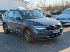 Bild des Angebotes VW Tiguan Life DSG*NAV*AHK*LED*CAM*ACC*LANE