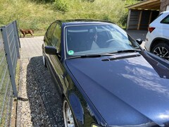 Bild des Angebotes BMW 325 325i mit M-Paket und Sportfahrwerk