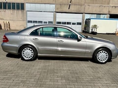 Bild des Angebotes Mercedes-Benz E 200 E-Klasse Kompressor Automatik Elegance SCHECKHEFT