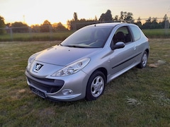 Bild des Angebotes Peugeot 206 mit Alufelgen, Servolenkung, ABS, CD-Radio