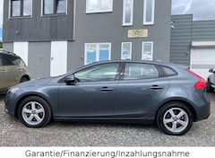 Bild des Angebotes Volvo V40 Kinetic*Automatik*TüvNeu*Klima*SHZ*